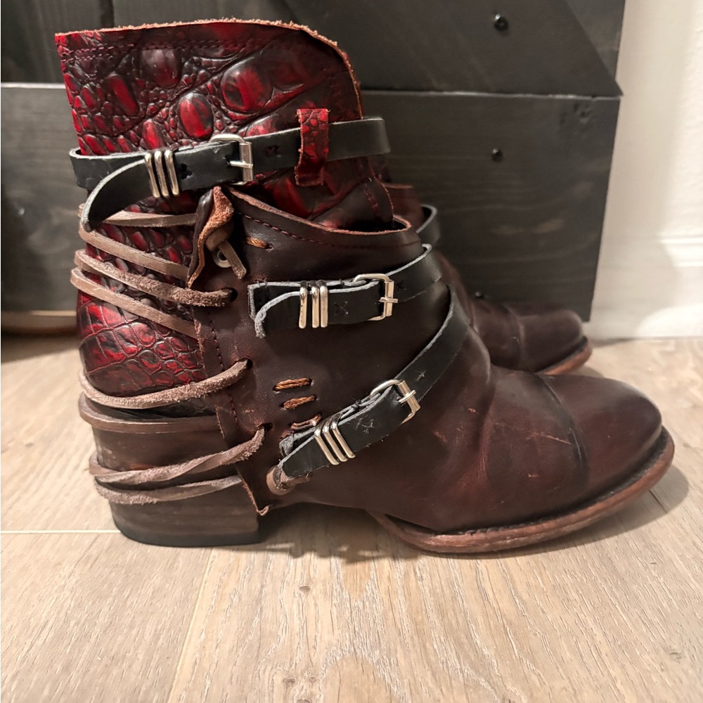 Freebird by Steven crue wine multi size 8 - Picture 2 of 7